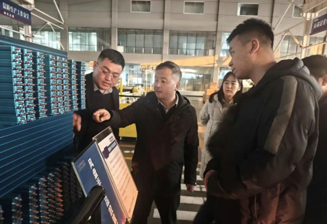 中辰電氣參觀山東海創1.jpg